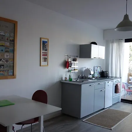 Colline Independant Au Rdc D'une Maison アパート ニース